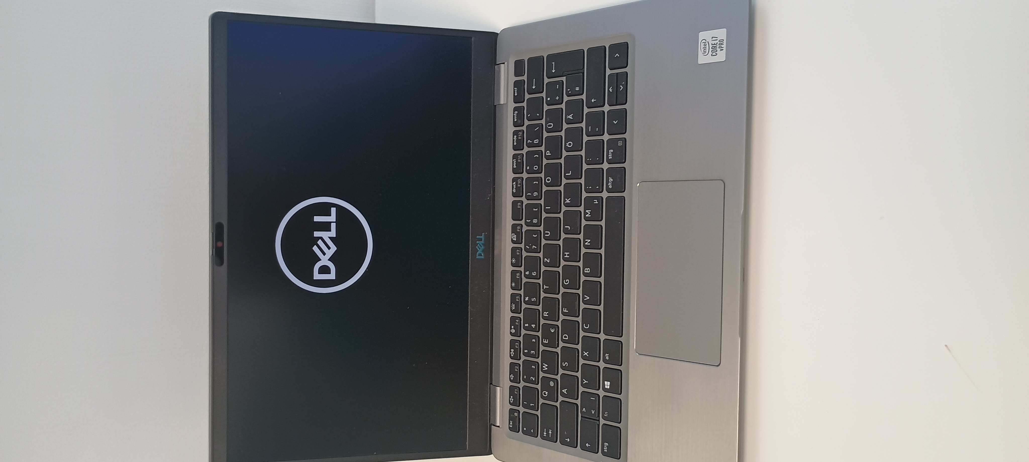 Dell Latitude 7310 | Core i7 | 16 GB RAM | 256 GB SSD | Linux Mint